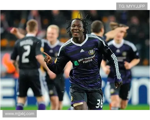 卢卡库送别父亲深情致哀愿父灵安息真挚告白动人心弦时刻瞬间留痕